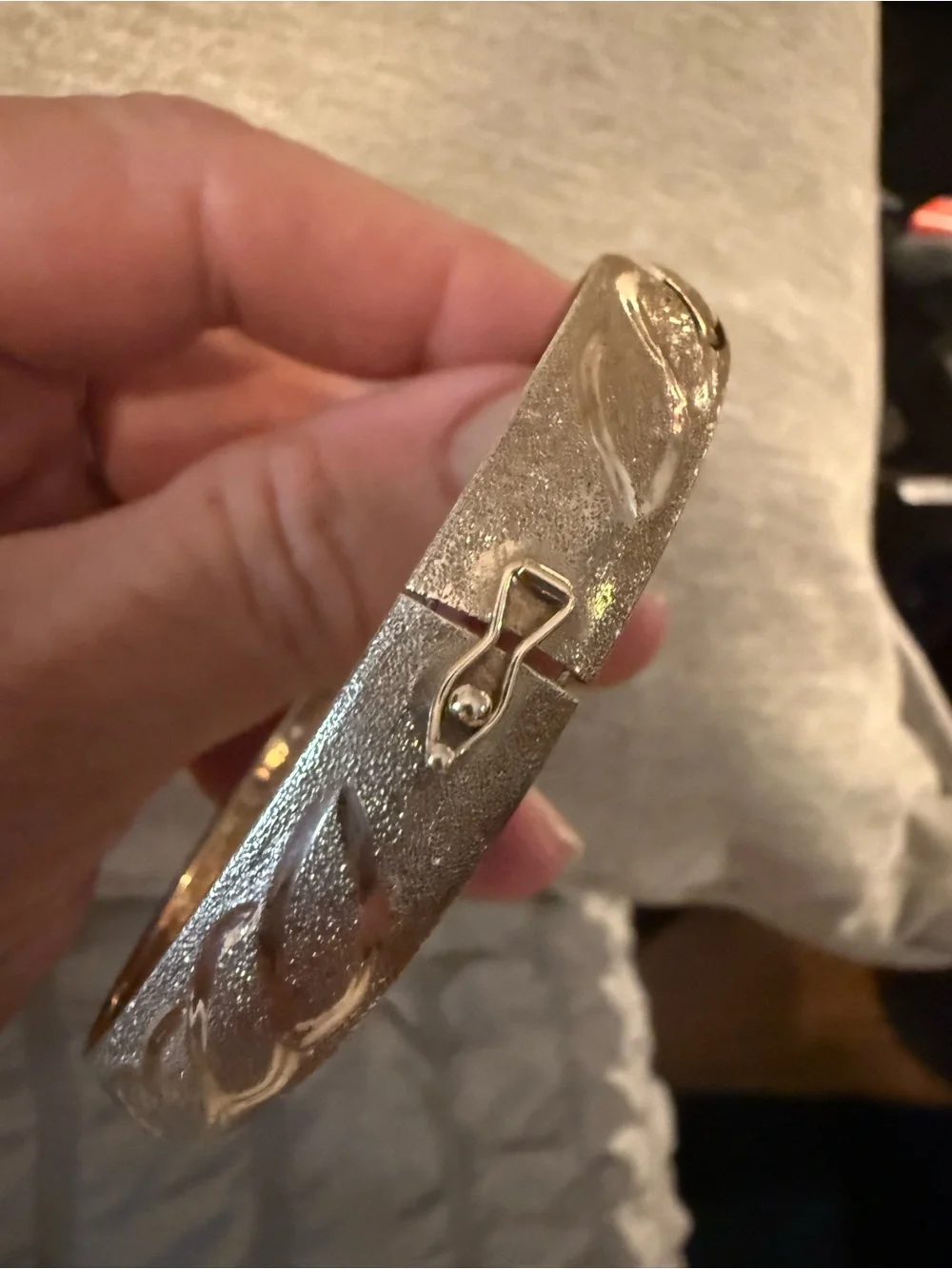 N/A shiny silver